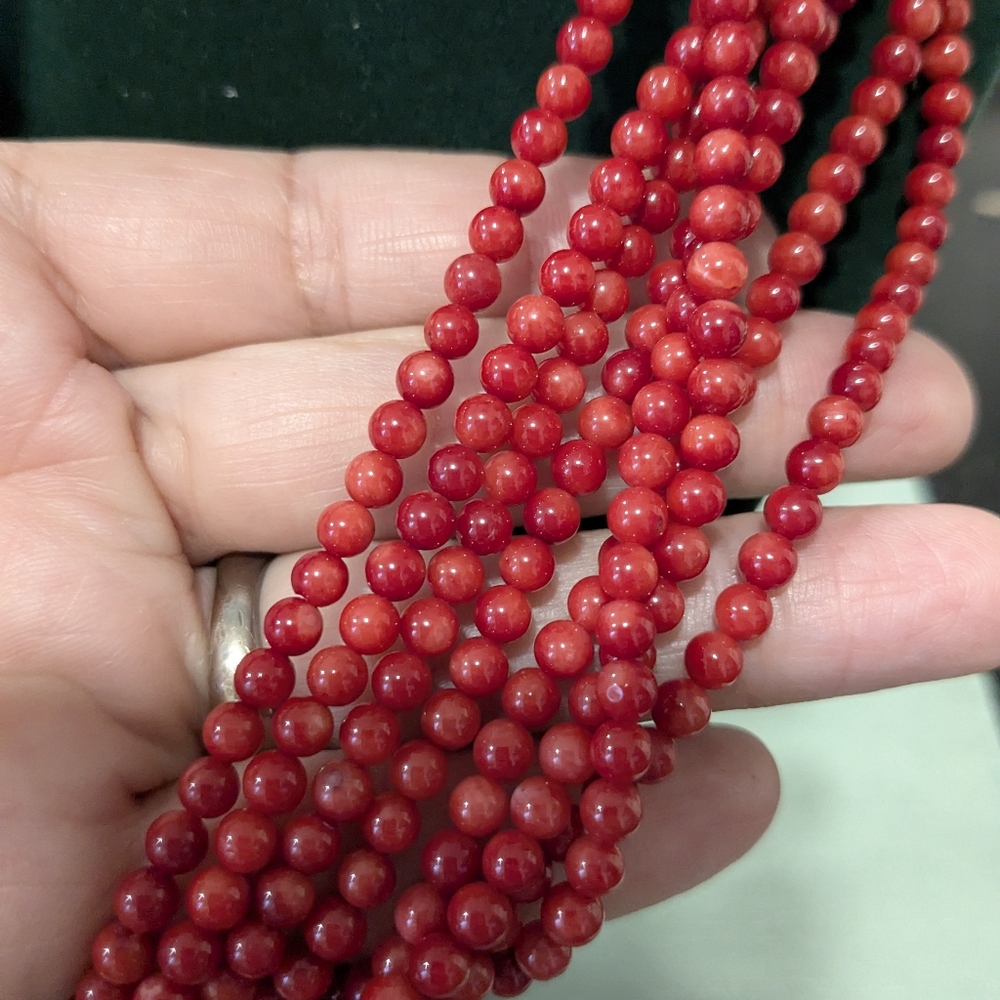 Genuine Coral Beaded Necklace - Picture 3 of 13